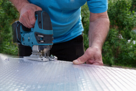 How to cut polycarbonate sheets