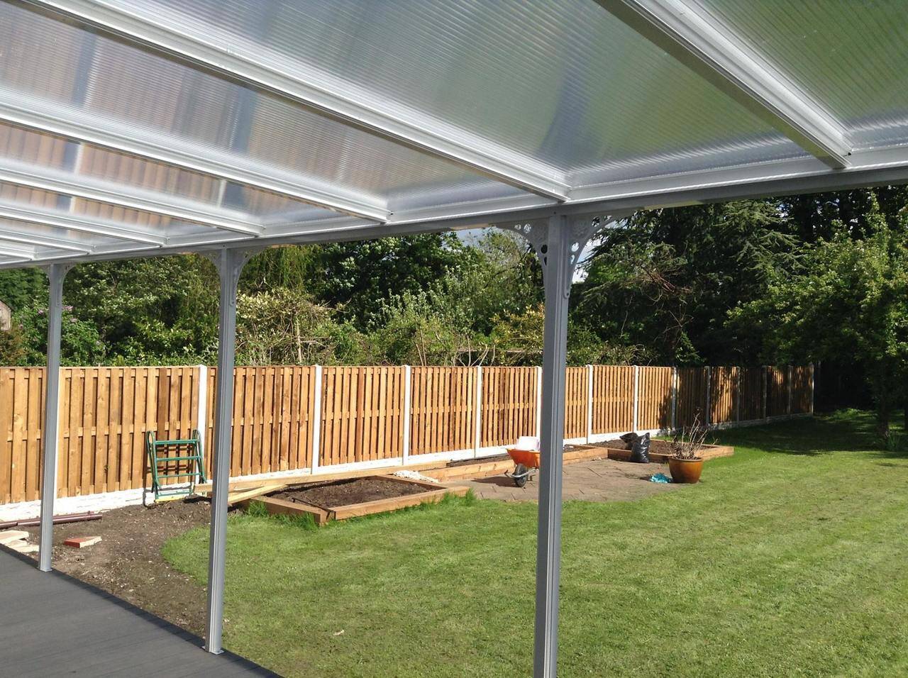 A Guide to Installing Polycarbonate Roofing